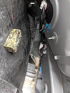 Big gaps between tail lights and body letting water in the trunk-img_20180329_130553.jpg