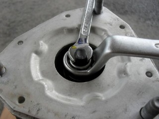 Name: FrontstrutCenternut.jpg
Views: 510
Size: 148.7 KB