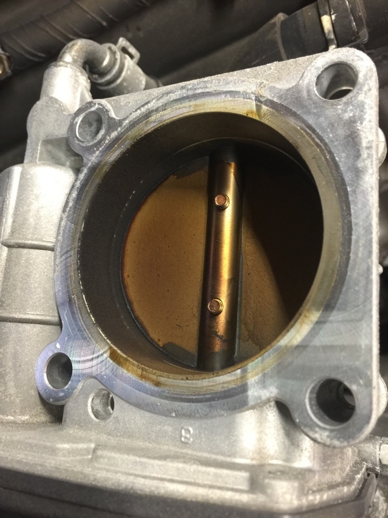 Name: Throttle%20Body%201_zps3cgy1hzq.jpg
Views: 1416
Size: 221.2 KB