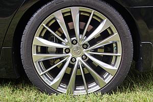 2012 6MT Sedan-8_drwheel.jpg