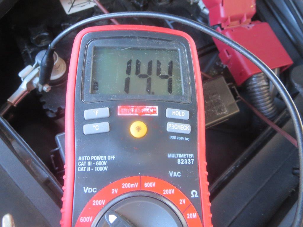 Name: Alternator%20Voltage_4963_zpsgb6ckfu2.jpg
Views: 4314
Size: 95.4 KB
