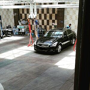 New here, w/ some pics of my black sedan!!!-hagx7zz.jpg