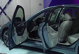 My pics of the 2014 Q50 from NAIAS-raswn7g.jpg