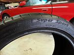 Michelin Pilot Super Sport 275/35-19 (80% tread left)-20141006_173818.jpg