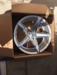 NEW IN BOX - XO St. Thomas - 20" Staggered-img_4631.jpg