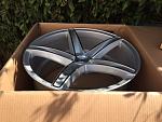 NEW IN BOX - XO St. Thomas - 20" Staggered-img_4630.jpg