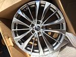 19 inch OEM wheel-img_0712.jpg
