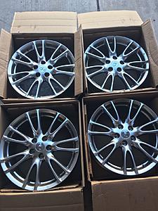 Brand new set of OEM 18" Sport Wheels from 07-09 Sedan-s-l1600.jpg