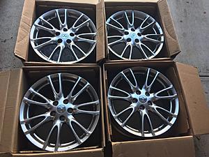 Brand new set of OEM 18" Sport Wheels from 07-09 Sedan-s-l1600-1-.jpg