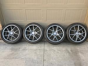 19" Verde Axis Wrapped in Hankook v12s-img_2422.jpg