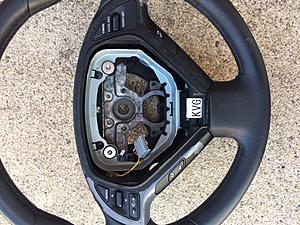 G37x coupe steering wheel - great condition w/ buttons-img_1420.jpg
