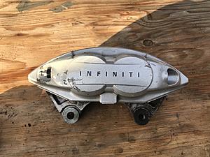 Akebono calipers set of 4 22k miles-2ce7d736-f14c-476c-8739-346de35537ba.jpeg