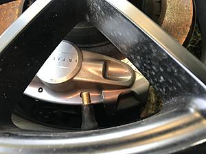 Akebono calipers set of 4 22k miles-20e8a55f-01ad-41ba-9c81-ac9b1a8af752.jpeg