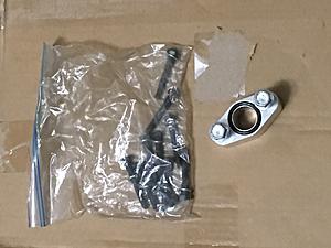 AAM Oil Pan Spacer-oil-pan-spacer-bolts-and-bracket.jpg