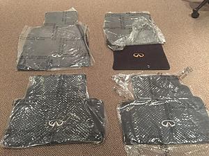 2010 G37 Convertible mats black-vert_mats.jpeg