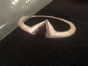 2010 G37 Convertible mats black-vert_mats1.jpeg