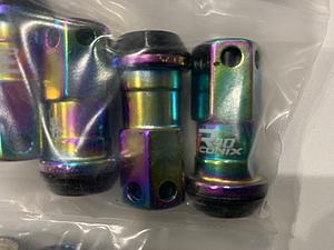 Kicks Neo Chrome R40 Lugs-0066d828-3f03-4f0d-8924-c0cc9b8129fa.jpeg