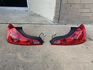G37 coupe tail lights OEM-85874fbb-7145-4d30-b28e-004196b5f57e.jpg