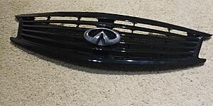 OEM Sedan Grille with black vinyl wrap-1pq9f1b.jpg