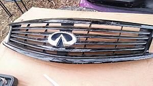 Sport seats, fenders, hood, grill, and trunk. Located in WI-nbijkvn.jpg