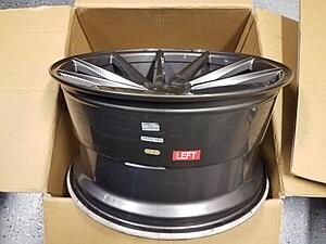 CA: WTS Vossen CVT gloss graphite 20" wheels-j4e9xen.jpg