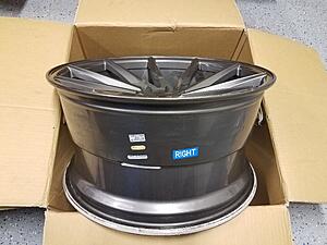 CA: WTS Vossen CVT gloss graphite 20" wheels-tyhd9gq.jpg