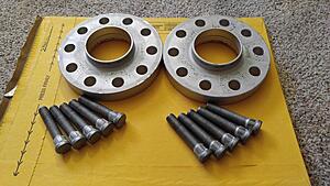 Remaining G37 parts; spacers, lug nuts, center caps, steering wheel cover kit-smj3j4ql.jpg