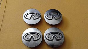 Remaining G37 parts; spacers, lug nuts, center caps, steering wheel cover kit-wkihlzal.jpg