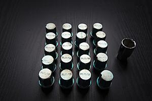 Blue RAYS lug nuts with lock-le8dwg6.jpg