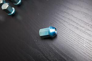 Blue RAYS lug nuts with lock-jlzznt6.jpg
