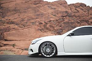 Blue RAYS lug nuts with lock-z4vmcgk.jpg
