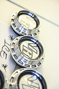 Volk aluminum silver center caps-dibdavm.jpg