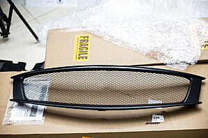 AutokitsX fiberglass black grille-o9ywanz.jpg