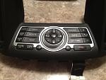 2009 BOSE A/V Unit with Navigation-dial-controller.jpg