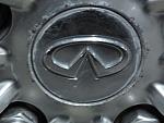 FR rims rusting in the center cap area-img_1650.jpg