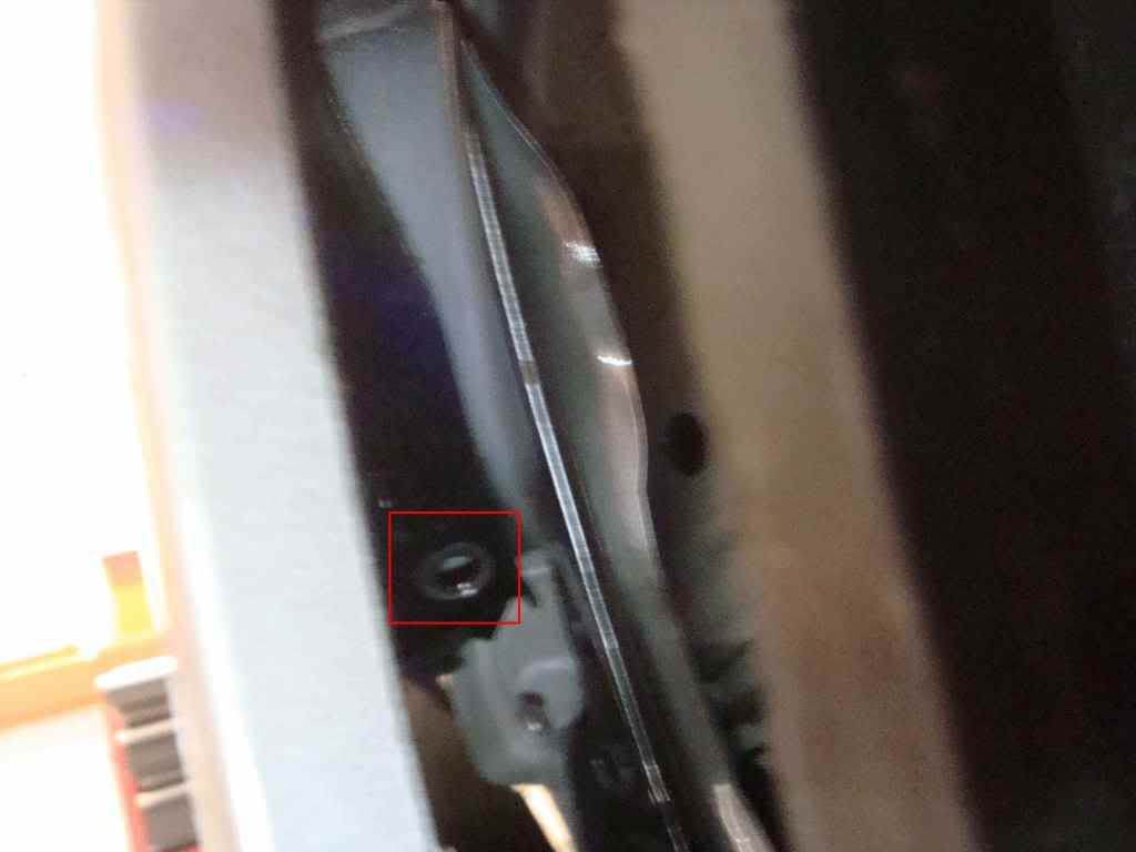 Name:  Me-MissingBumperBolt.jpg
Views: 252
Size:  33.2 KB