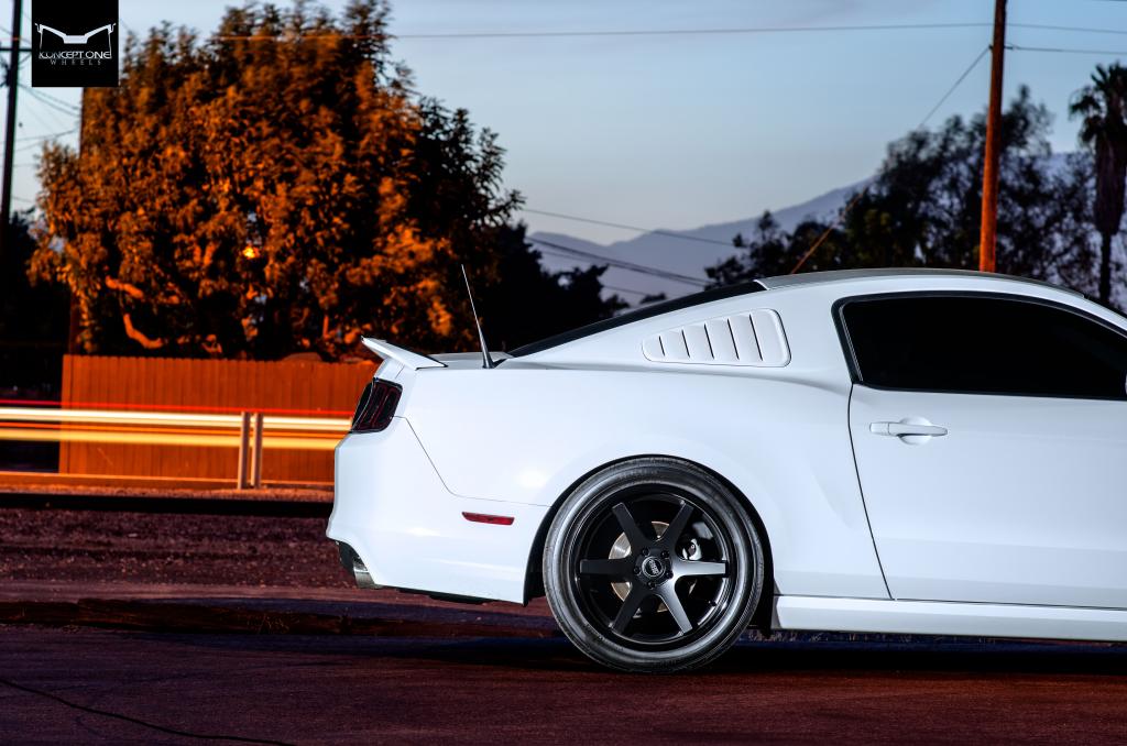 Name:  Mustang-GT-12_zpsa715c324.jpg
Views: 98
Size:  93.1 KB
