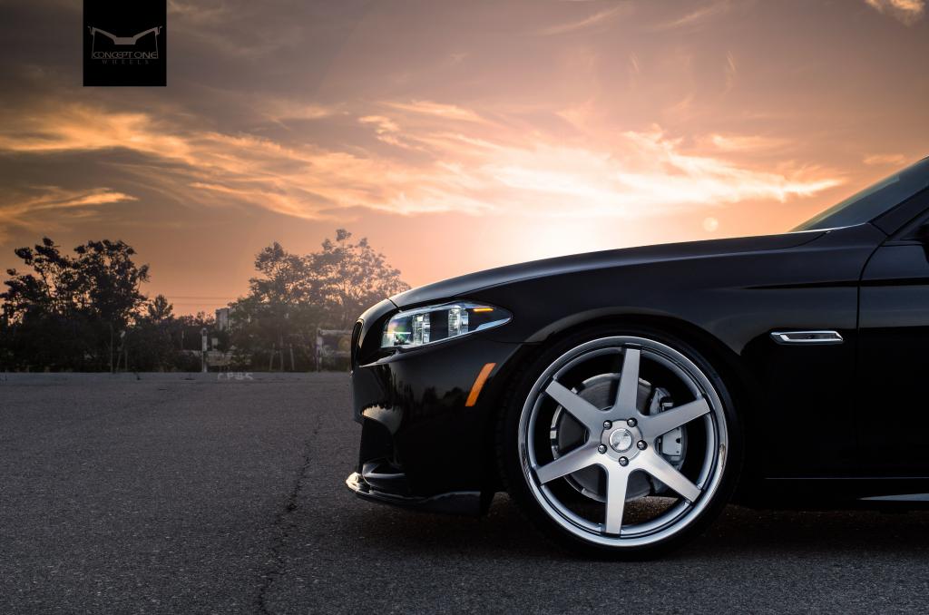 Name:  BMW-550i-10_zps62bc47b4.jpg
Views: 11
Size:  77.8 KB